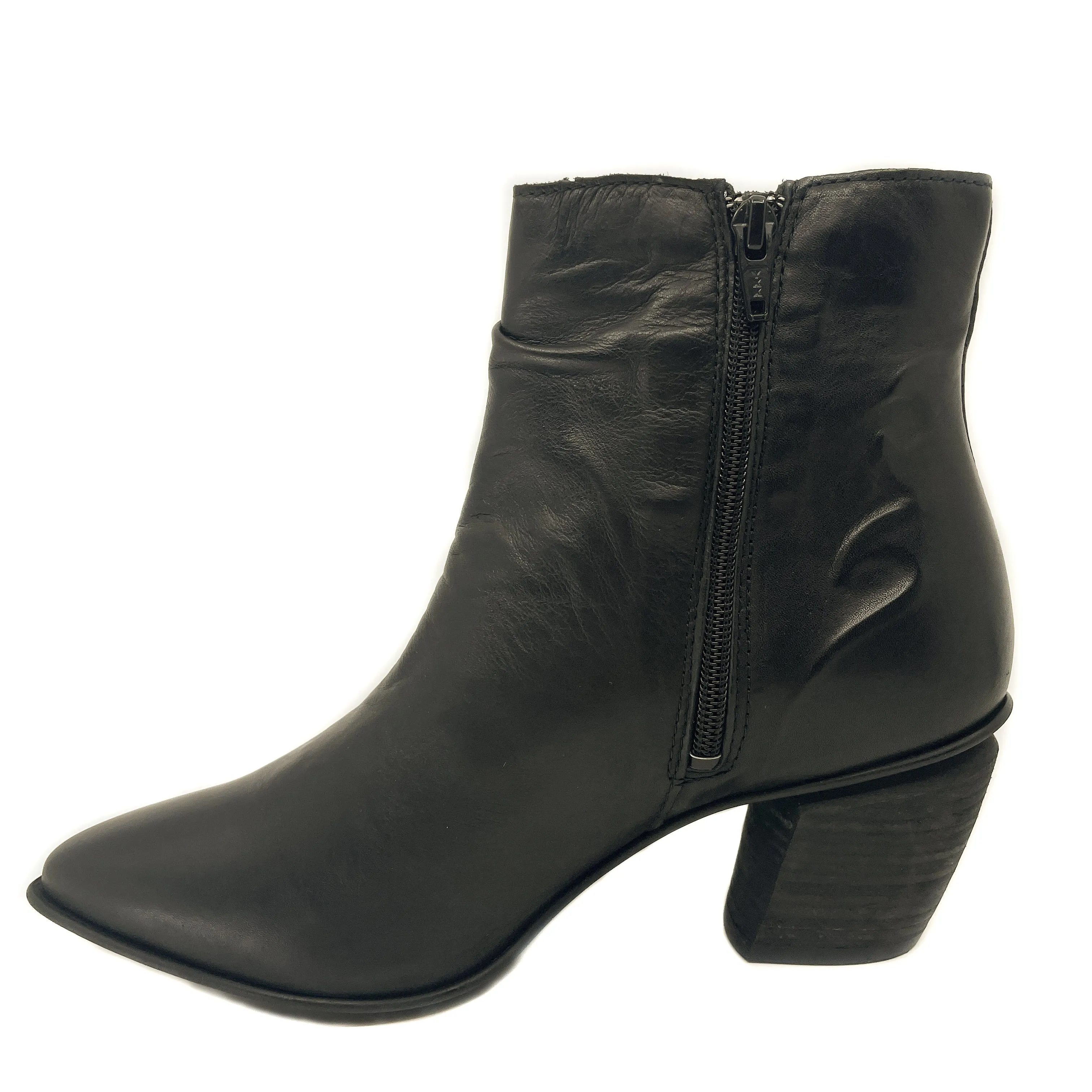 Eos Norton Black Ankle Boot