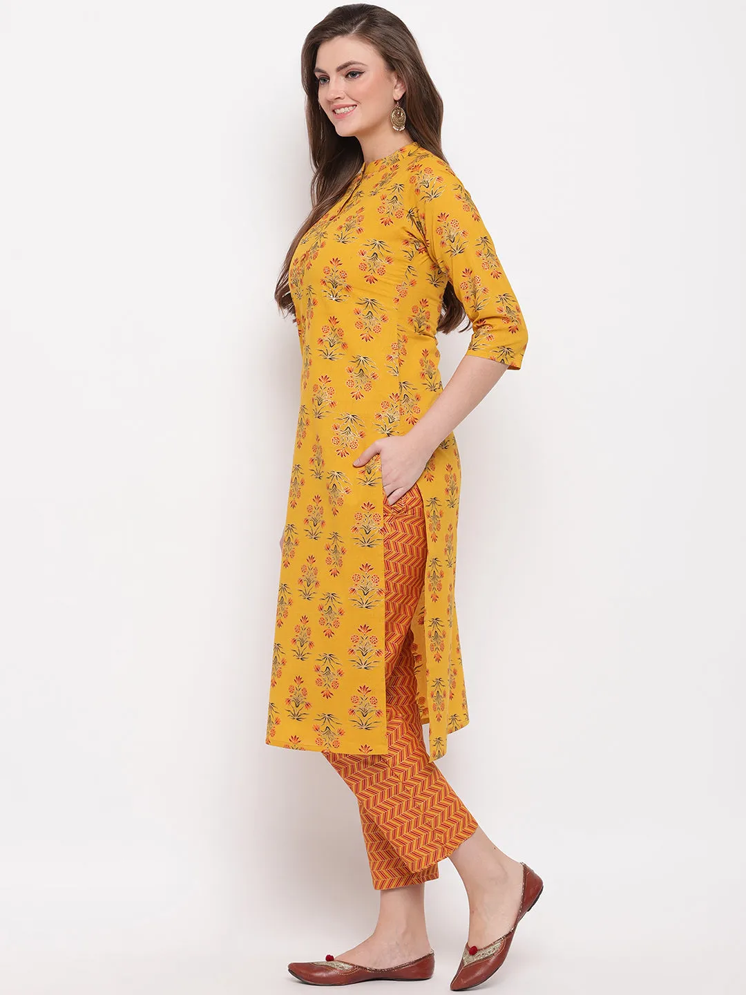 Women'S Foil Print & Hand Work Straight Cotton Yellow Kurti