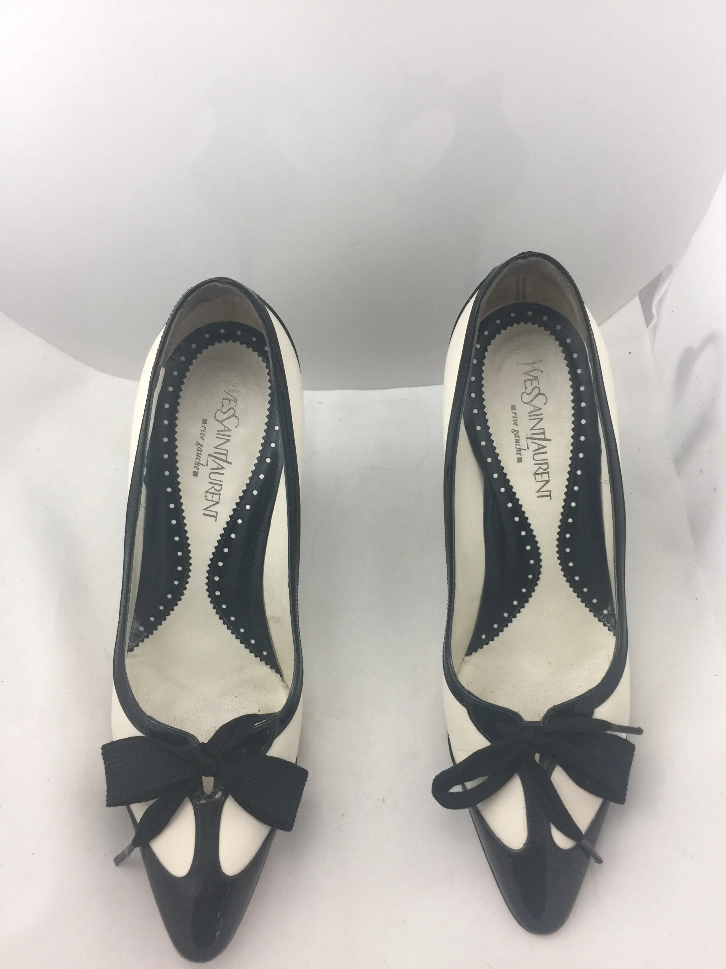 Yves St. Laurent Pumps!